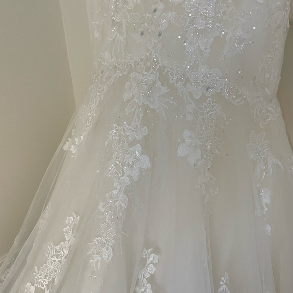 Serene Ame Bridal Wedding Dress - Vera street Size 10 - Picture 9 of 14